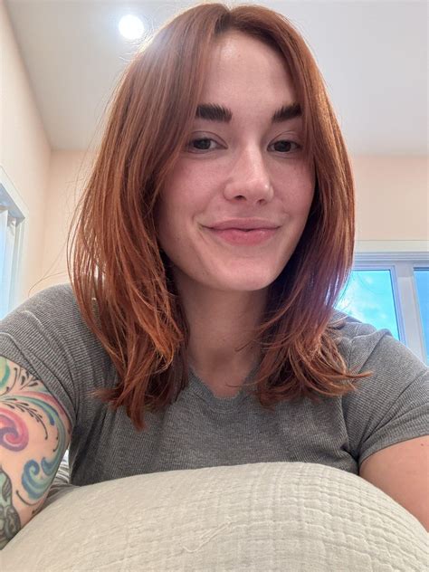 Siri Dahl (u/defnotsiri) .